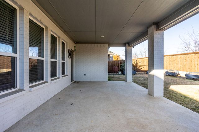 225 Glenwood Drive, Oak Point, TX 75068