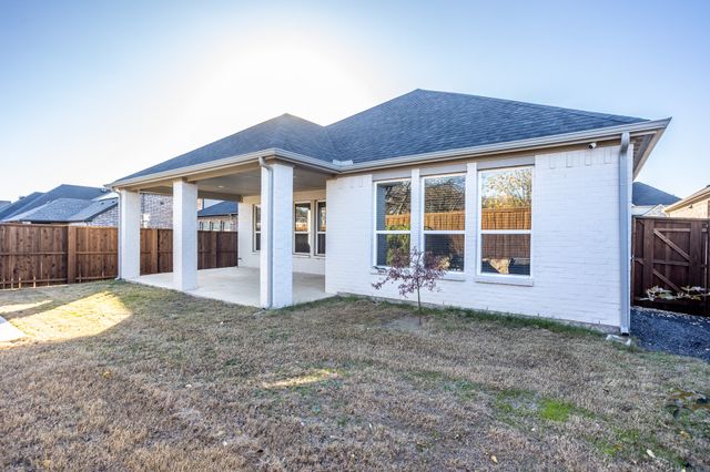 225 Glenwood Drive, Oak Point, TX 75068