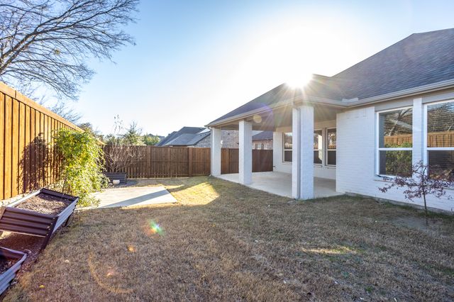 225 Glenwood Drive, Oak Point, TX 75068
