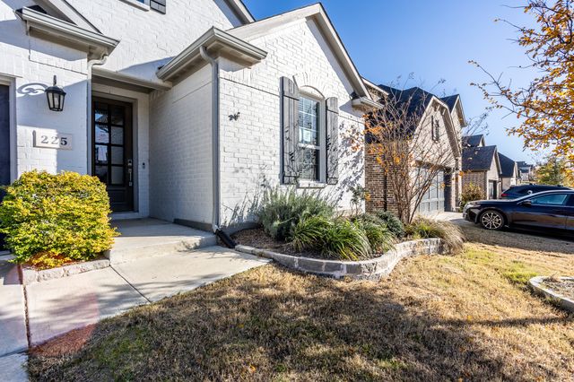225 Glenwood Drive, Oak Point, TX 75068
