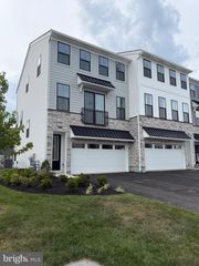 111 BRIANNA CT #6, Chalfont, PA 18914