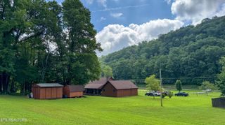 212 Granite Rd, Clinton, TN 37716