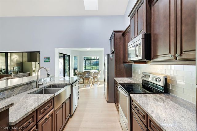 11841 Princess Grace CT, Cape Coral, FL 33991