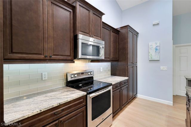 11841 Princess Grace CT, Cape Coral, FL 33991