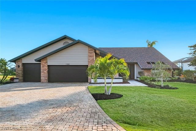 11841 Princess Grace CT, Cape Coral, FL 33991