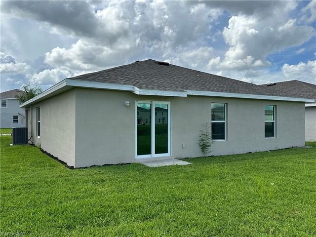 12341 Amber Waves RD, Lehigh Acres, FL 33974