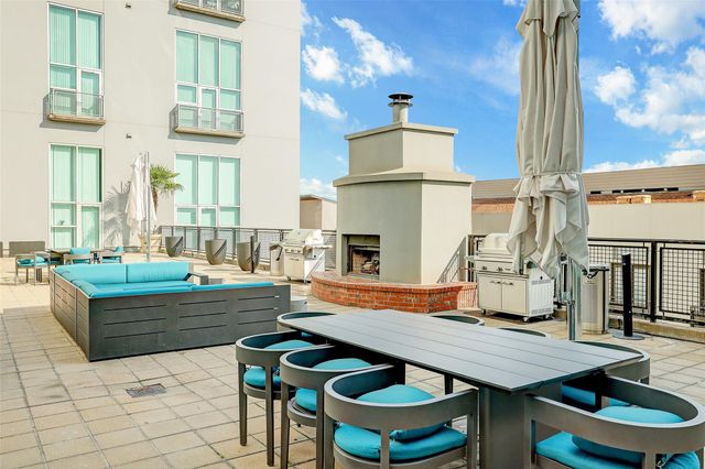 2000 Bagby Street 9422, Houston, TX 77002