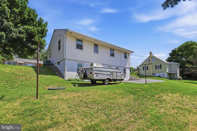 12 S CONESTOGA VIEW DR, Akron, PA 17501