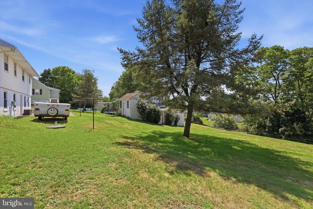12 S CONESTOGA VIEW DR, Akron, PA 17501
