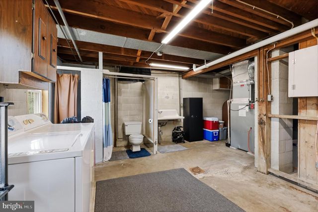 12 S CONESTOGA VIEW DR, Akron, PA 17501