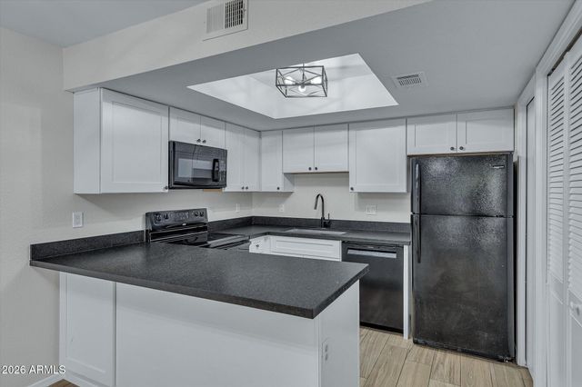 907 S LOLA Lane 2, Tempe, AZ 85281