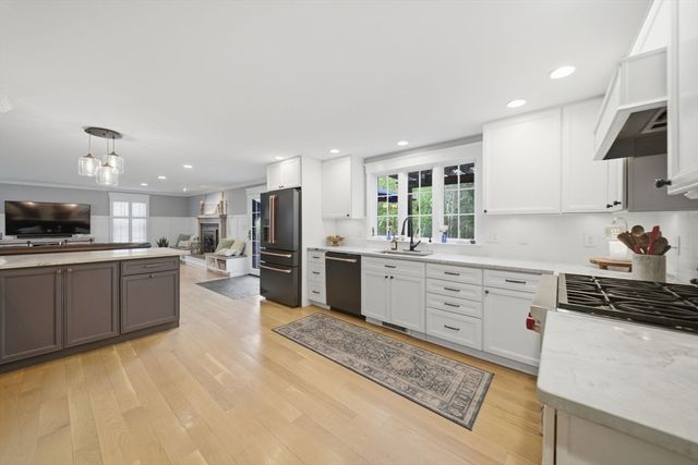 189 Ipswich Rd, Topsfield, MA 01983