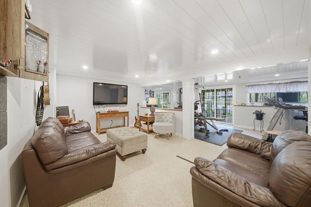 189 Ipswich Rd, Topsfield, MA 01983