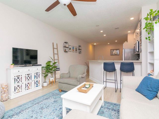 1036 NORMANDY TRACE ROAD, Tampa, FL 33602