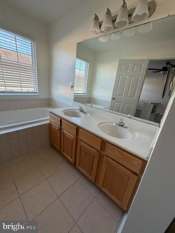 6174 NEWTON LN, Bealeton, VA 22712