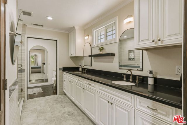 2528 Zandia Avenue, Long Beach, CA 90815