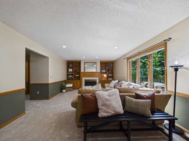 6345 W Shadow Lake Drive, Lino Lakes, MN 55014