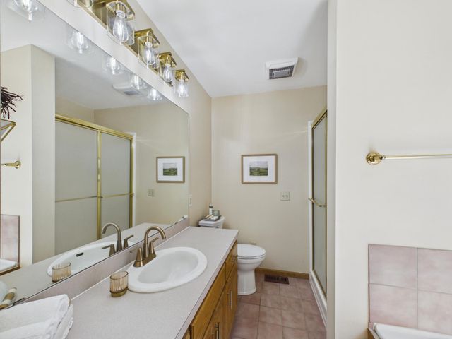 6345 W Shadow Lake Drive, Lino Lakes, MN 55014