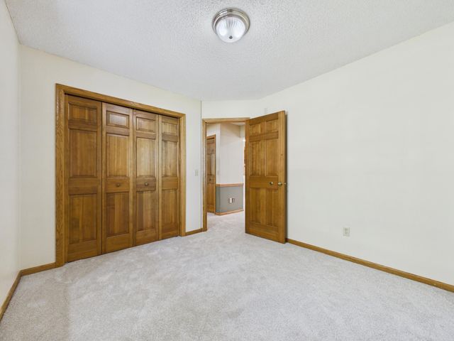 6345 W Shadow Lake Drive, Lino Lakes, MN 55014