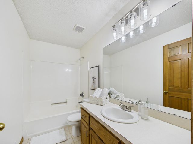 6345 W Shadow Lake Drive, Lino Lakes, MN 55014