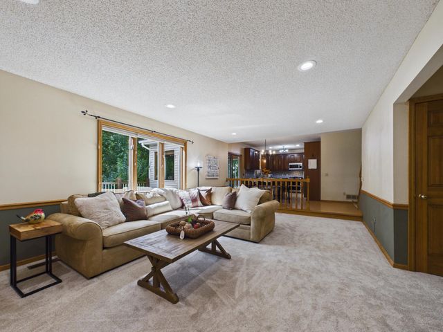 6345 W Shadow Lake Drive, Lino Lakes, MN 55014