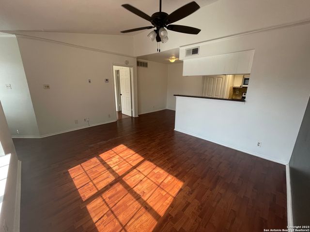 11610 Vance Jackson Rd Apt 104, San Antonio, TX 78230