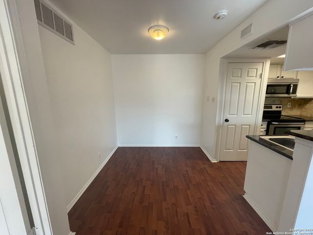 11610 Vance Jackson Rd Apt 104, San Antonio, TX 78230