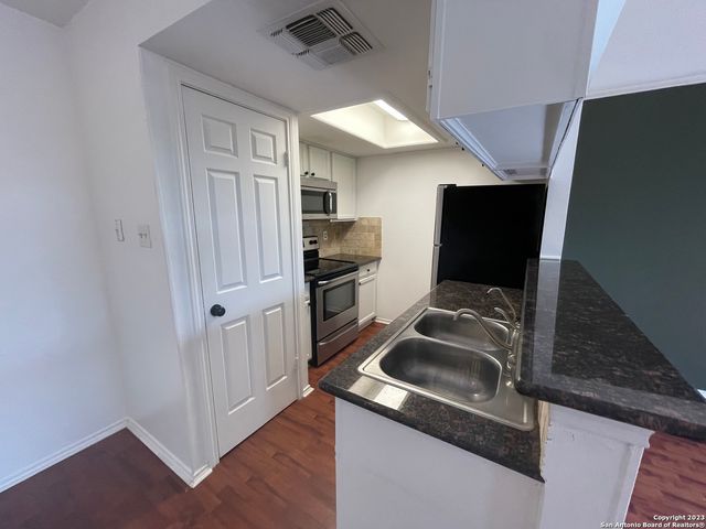 11610 Vance Jackson Rd Apt 104, San Antonio, TX 78230