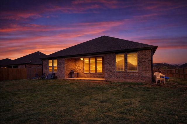 2008 Hahn Street, Pea Ridge, AR 72751