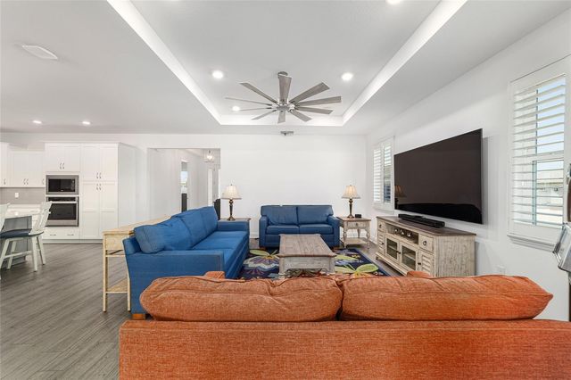 8458 SW 97TH CIRCLE, Ocala, FL 34481