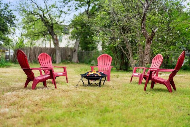 1100 Neans DR, Austin, TX 78758