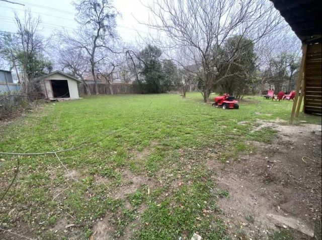 1100 Neans DR, Austin, TX 78758