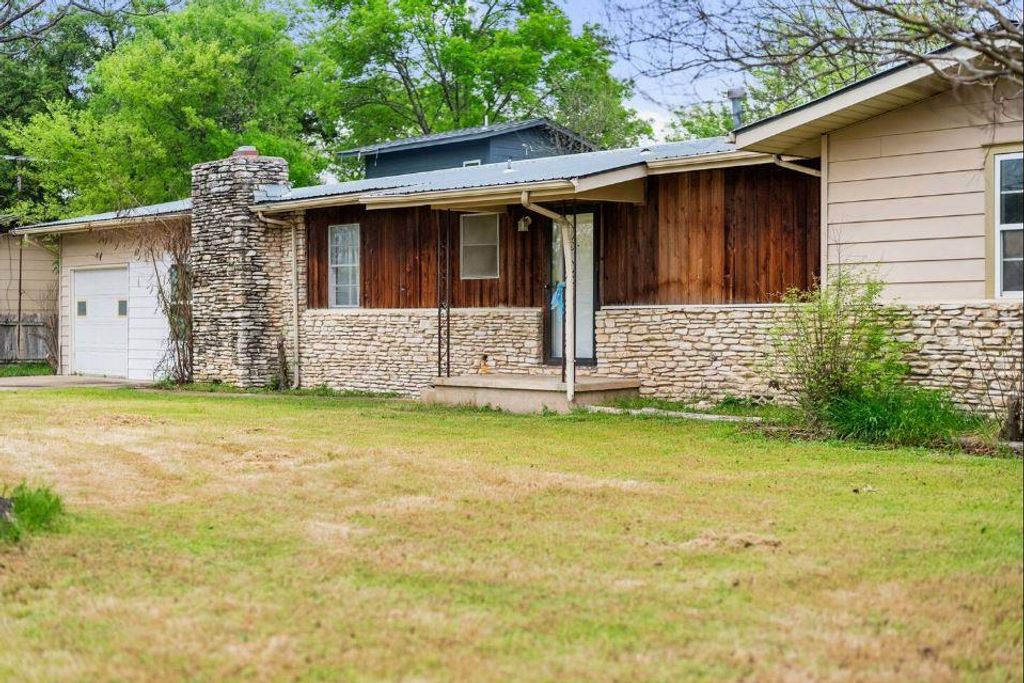 1100 Neans DR, Austin, TX 78758