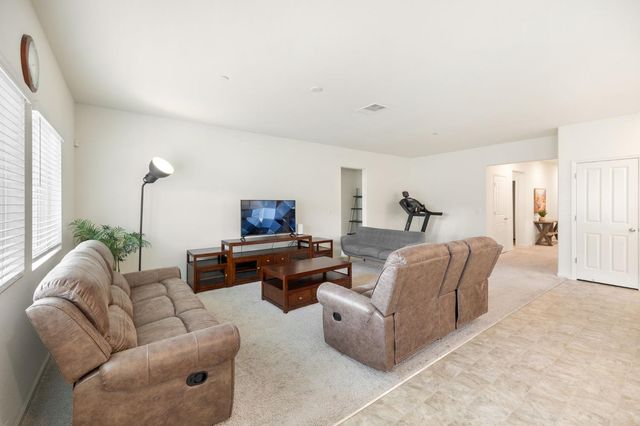 1216 Aspenparke Way, Sacramento, CA 95834