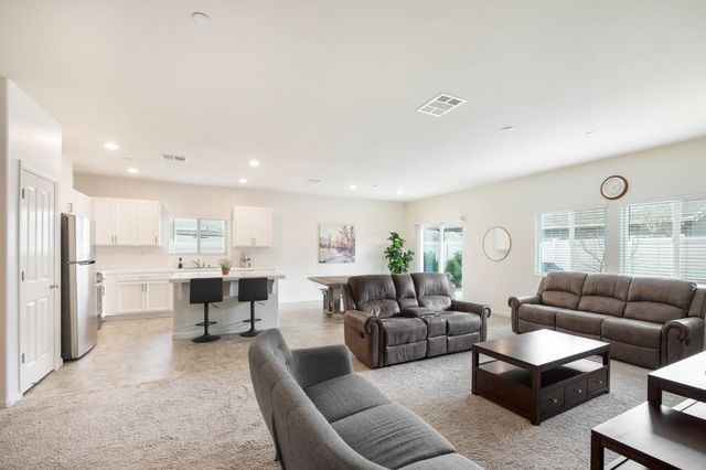 1216 Aspenparke Way, Sacramento, CA 95834