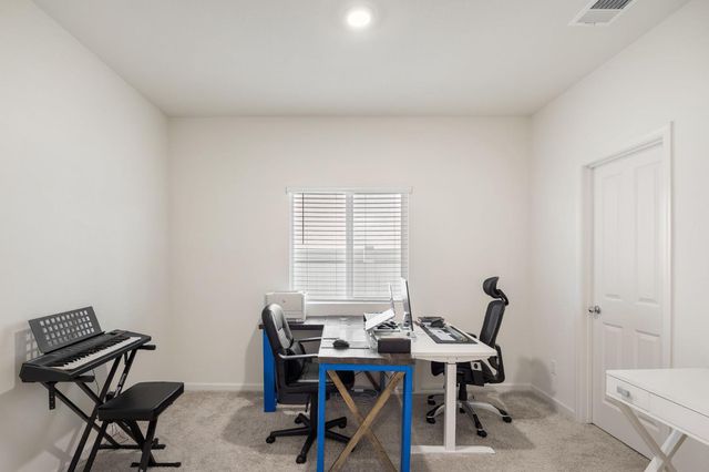 1216 Aspenparke Way, Sacramento, CA 95834