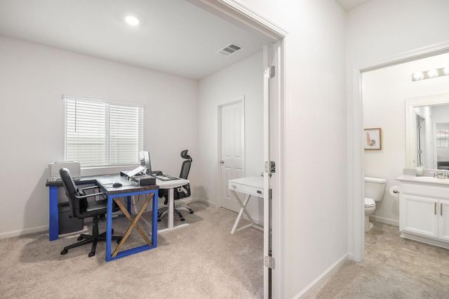 1216 Aspenparke Way, Sacramento, CA 95834