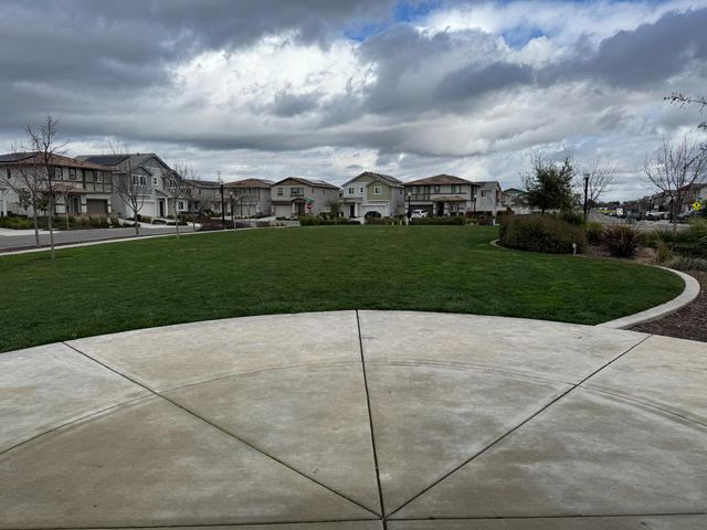 1216 Aspenparke Way, Sacramento, CA 95834