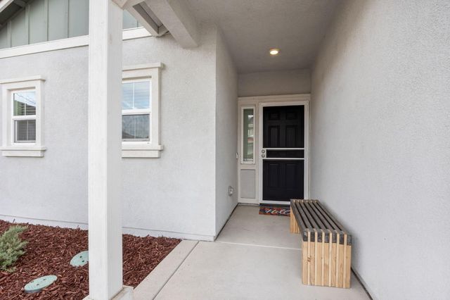 1216 Aspenparke Way, Sacramento, CA 95834