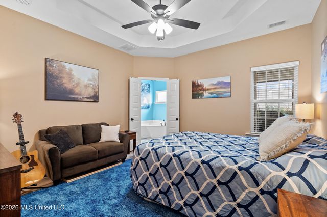 2454 Johnny Ray Drive, Southaven, MS 38672