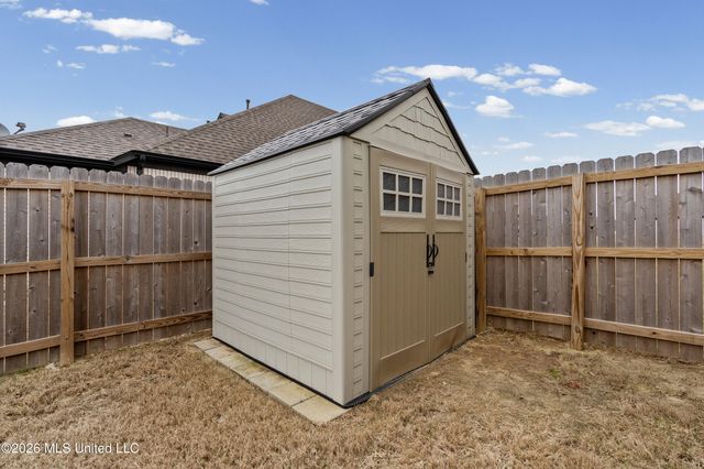 2454 Johnny Ray Drive, Southaven, MS 38672