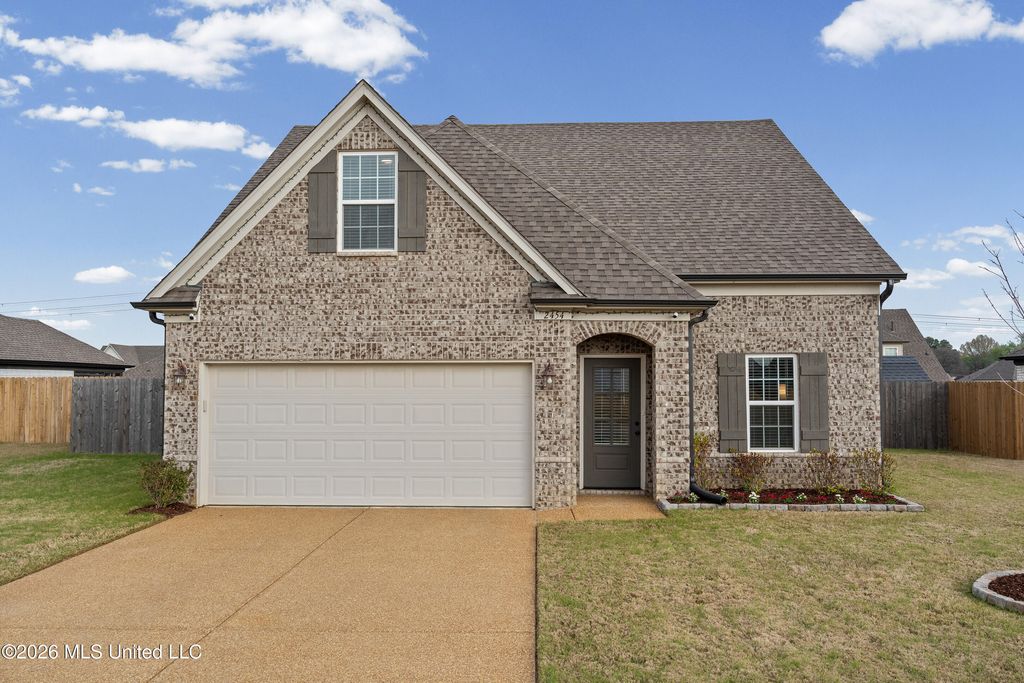 2454 Johnny Ray Drive, Southaven, MS 38672