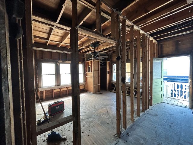 1800 Hurley Avenue, Fort Worth, TX 76110