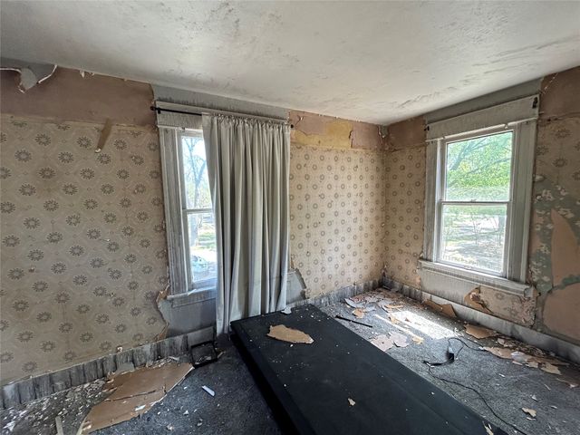 1800 Hurley Avenue, Fort Worth, TX 76110