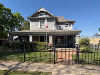 1800 Hurley Avenue, Fort Worth, TX 76110