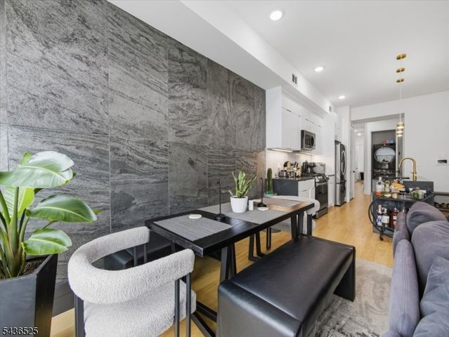 666 Ocean Ave, Jersey City, NJ 07305
