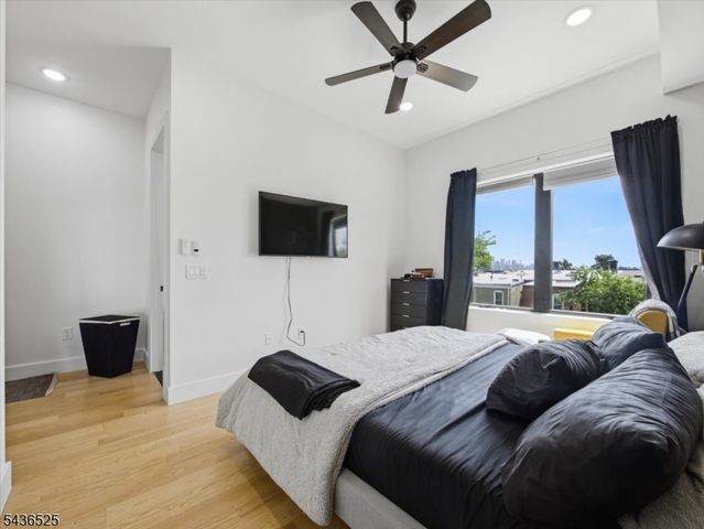 666 Ocean Ave, Jersey City, NJ 07305