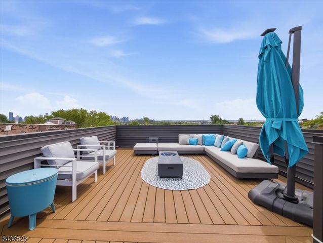 666 Ocean Ave, Jersey City, NJ 07305