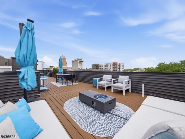666 Ocean Ave, Jersey City, NJ 07305