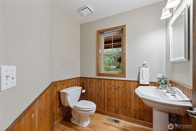 35414 87th Avenue E, Eatonville, WA 98328